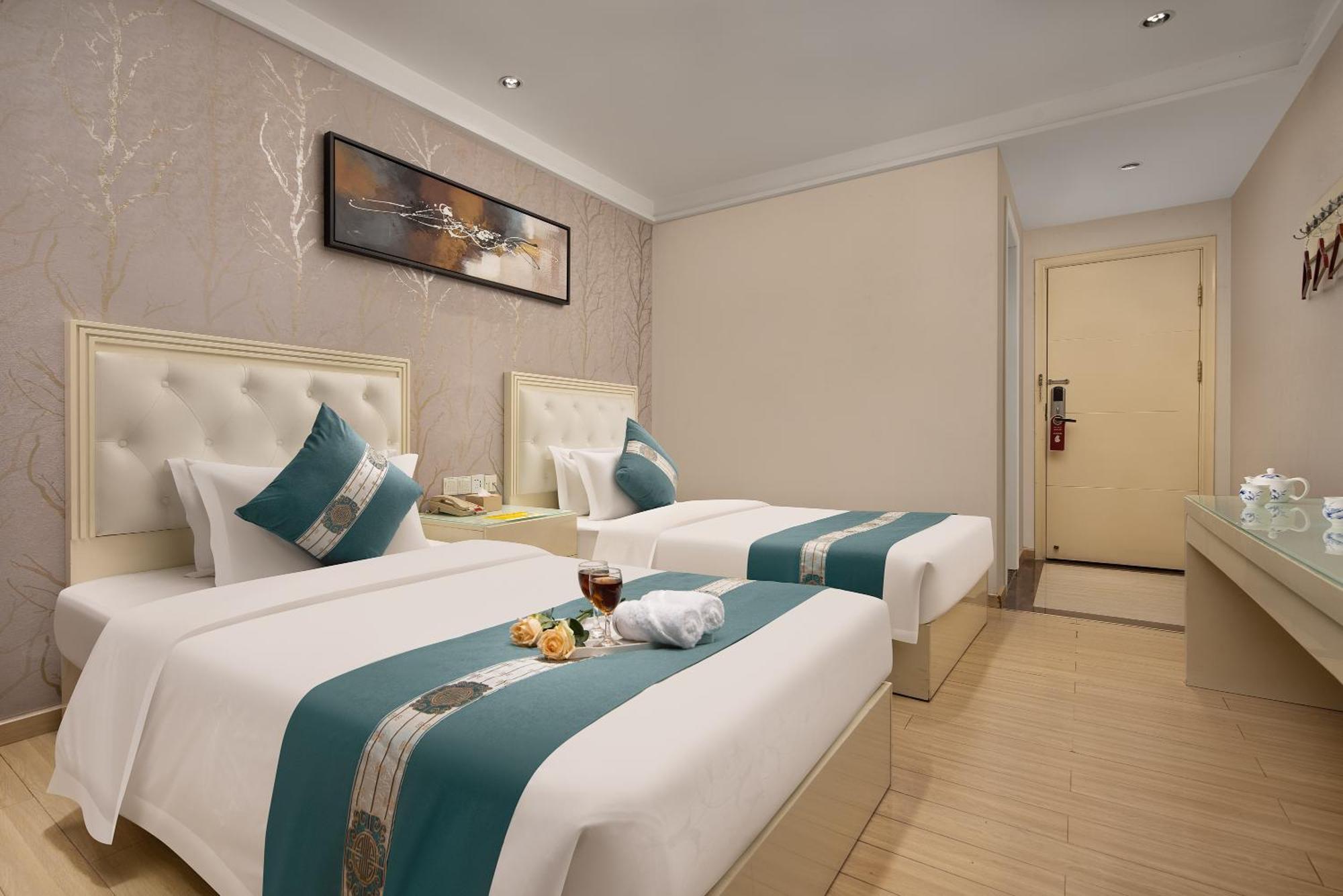 Kaiserdom Baiyun Airport-24-hour Airport-free Shuttle Bus 2* Гуанчжоу